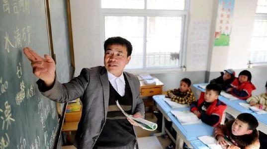 鄉村教師張玉滾，黑虎廟村有他在，一個孩子都不會失學