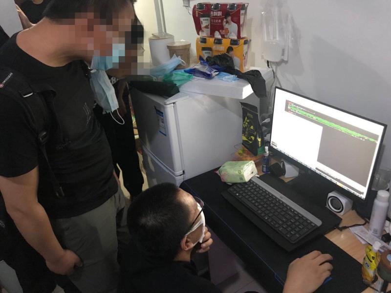 制作非法軟件搶電商平臺大額紅包，男子獲利20萬被刑拘