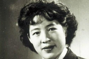 王竹報——第一批<em>女</em>空乘人員中<em>的</em>代表人物。