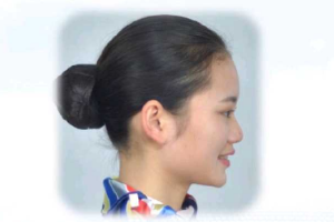 <em>民航</em><em>服務</em><em>禮儀</em>——<em>女性</em>盤發<em>要求</em>——側面