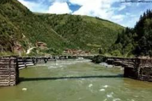 <em>懸臂梁</em><em>橋</em>—藏區的伸臂木梁<em>橋</em>