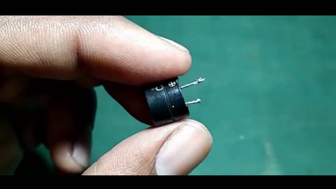 網友用電子零件發明高溫<em>觸發器</em>，被火焰一燒能觸發聲音提醒