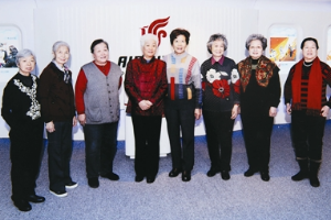 2012年“<em>十八</em><em>姐妹</em>”中<em>的</em>八位<em>姐妹</em>共慶“三八”婦女節