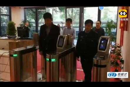 微模式人臉閘機(jī)