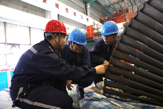 汽車技術(shù)服務(wù)與營(yíng)銷專業(yè)：《汽車顧問式銷售—華電李興敏》課程思政案例