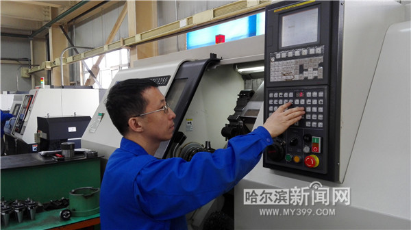 數控車工陶巍<em>琳</em>：自主設計打破進口依賴