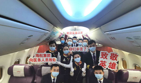 烏魯木齊航空飛行員<em>張</em><em>亮</em>：逐夢(mèng)云端做先鋒