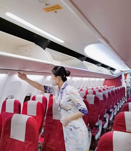 海航<em>乘務員</em>趙楠：<em>暖</em>如朝陽 與旅客一路同行