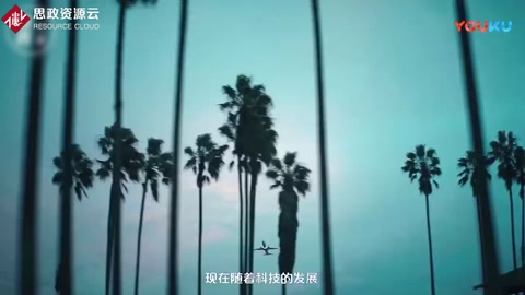 空姐穿半身短裙，既是因為注重禮儀著裝，還是因為統一服裝