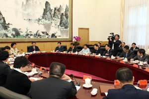 <em>習近平</em>出席青年科技<em>創新</em>創業人才座談會并講話