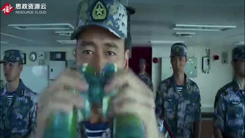 《戰狼2》中這段最精彩，海軍艦隊及時來接僑民，厲害了我的國！