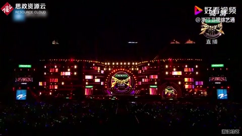 劉歡溫柔演唱《彎彎的月亮》，唱的傷感深情，歌詞走心好聽！