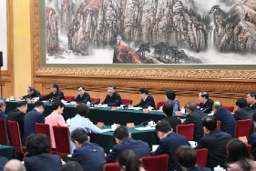 <em>習近平</em>主持召開學校思想政治理論課教師座談會