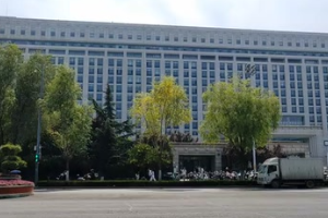 世界最大政府辦公大樓，<em>濟南</em>龍奧大廈，可滿足6000人集中辦公需要