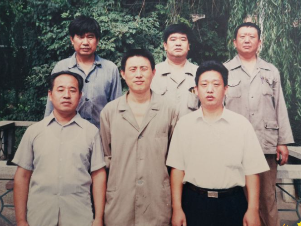 首鋼<em>冶金</em>研究院“<em>勞模</em>”耿文泉