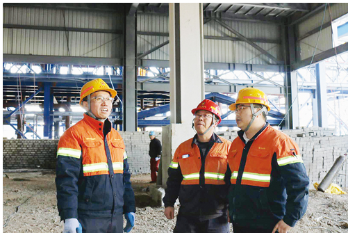 冶金工匠—“蹲”在生產一<em>線</em><em>的</em>冶金工匠李田<em>玉</em>