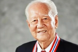 大國工匠  <em>一生</em>為國—<em>黃</em><em>旭</em><em>華</em>