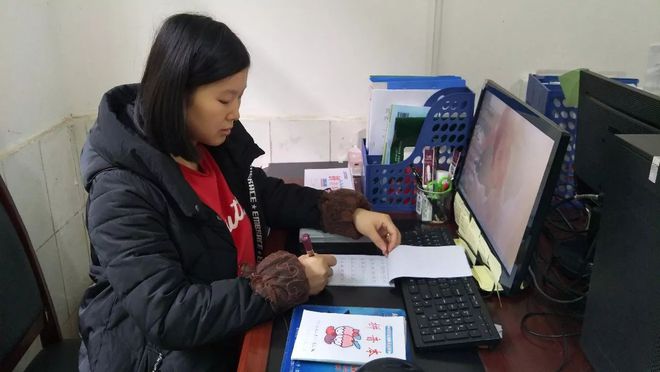 授課圖片—<em>最美</em>鄉(xiāng)村教師 劉婷