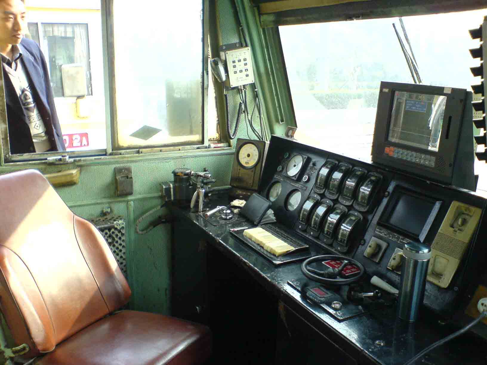 <em>授課</em><em>圖片</em>—<em>SS4</em><em>機車</em>司機室