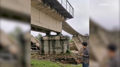汛期行車案例——因<em>降雨</em>引發(fā)山洪（朝烏鐵路一處橋梁被沖毀，部分列車停運(yùn)）