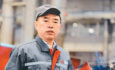 <em>李</em><em>萬</em><em>君</em>：用焊槍“絕活” 證明“<em>大國</em><em>工匠</em>”