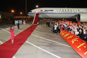 授課<em>圖片</em>—<em>孟</em><em>晚</em><em>舟</em>回國