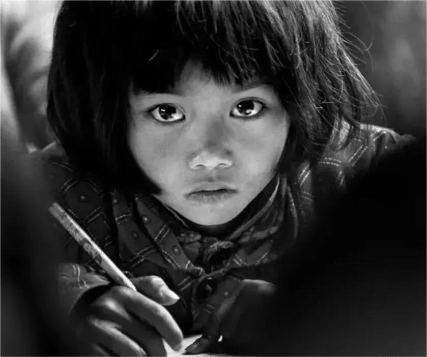 授課圖片—<em>希望工程</em>大<em>眼睛</em>女孩