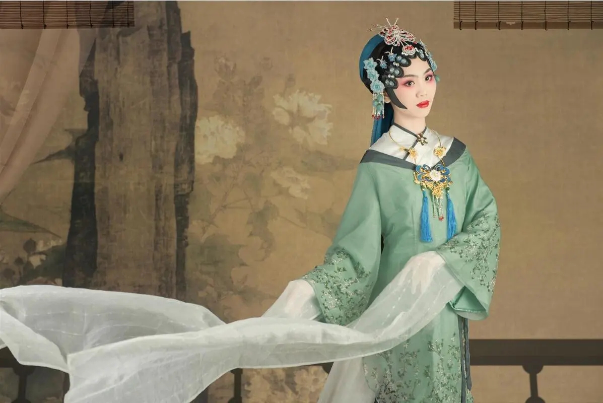 <em>戲曲</em><em>表演</em><em>專業(yè)</em>：《主修劇目—穆桂英掛帥》<em>課程</em><em>思</em><em>政</em><em>案例</em>