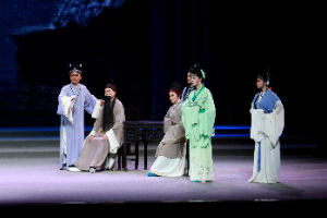 黃梅戲《五女拜壽》<em>舞臺劇</em>照
