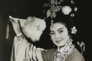 <em>川劇</em>《王熙鳳》