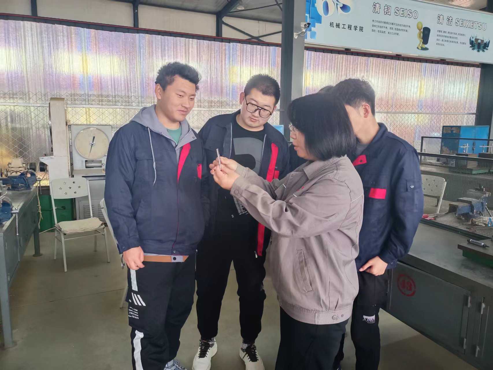 數控技術<em>專業</em>：《鉗工<em>實</em><em>訓</em>——銼削與鋸削》<em>課程</em><em>思</em><em>政</em><em>案例</em>