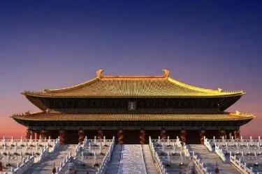 <em>通</em><em>識</em><em>課</em>：《<em>中國歷史</em>—第六<em>單元</em>明清統一多<em>民族</em>國家進一步鞏固<em>與</em>封建統治<em>危機</em>  <em>第</em>13<em>課</em>清前中期<em>的</em>興盛<em>與</em><em>危機</em>》<em>課程</em><em>思</em><em>政</em><em>案例</em>