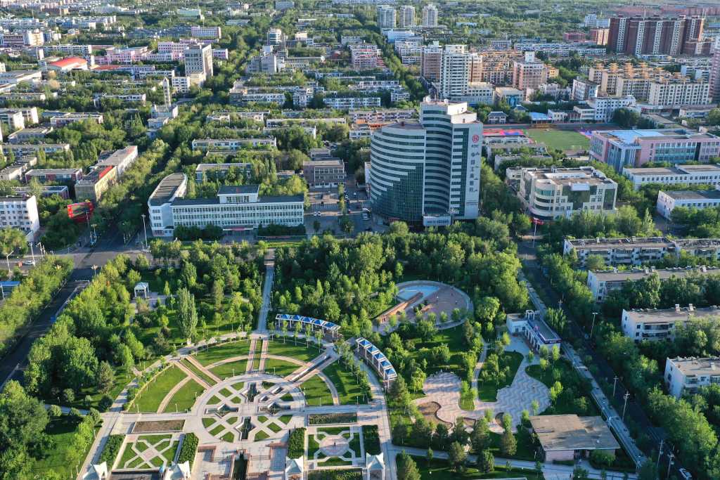 克拉<em>瑪</em>依<em>的</em>生態逆襲：從“不毛之地”到園林城市1