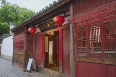 福州三坊七巷沈葆楨故居百年流蘇如約盛開